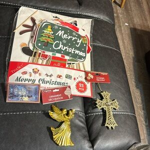 21 PC Christmas Holiday Photo Booth Props & 3 Ornaments (NEW)